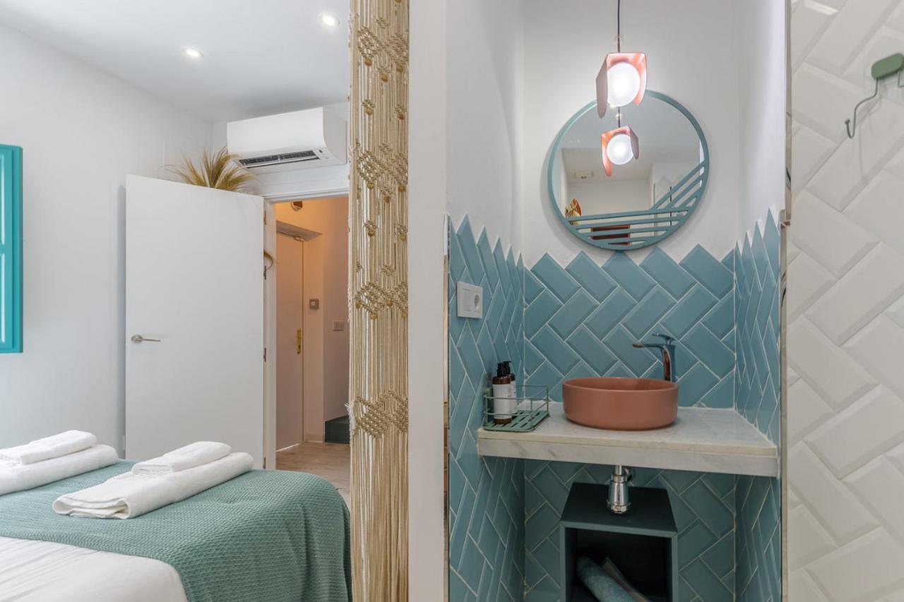 Petite Maison Lili By Caleta Homes Малага Екстериор снимка